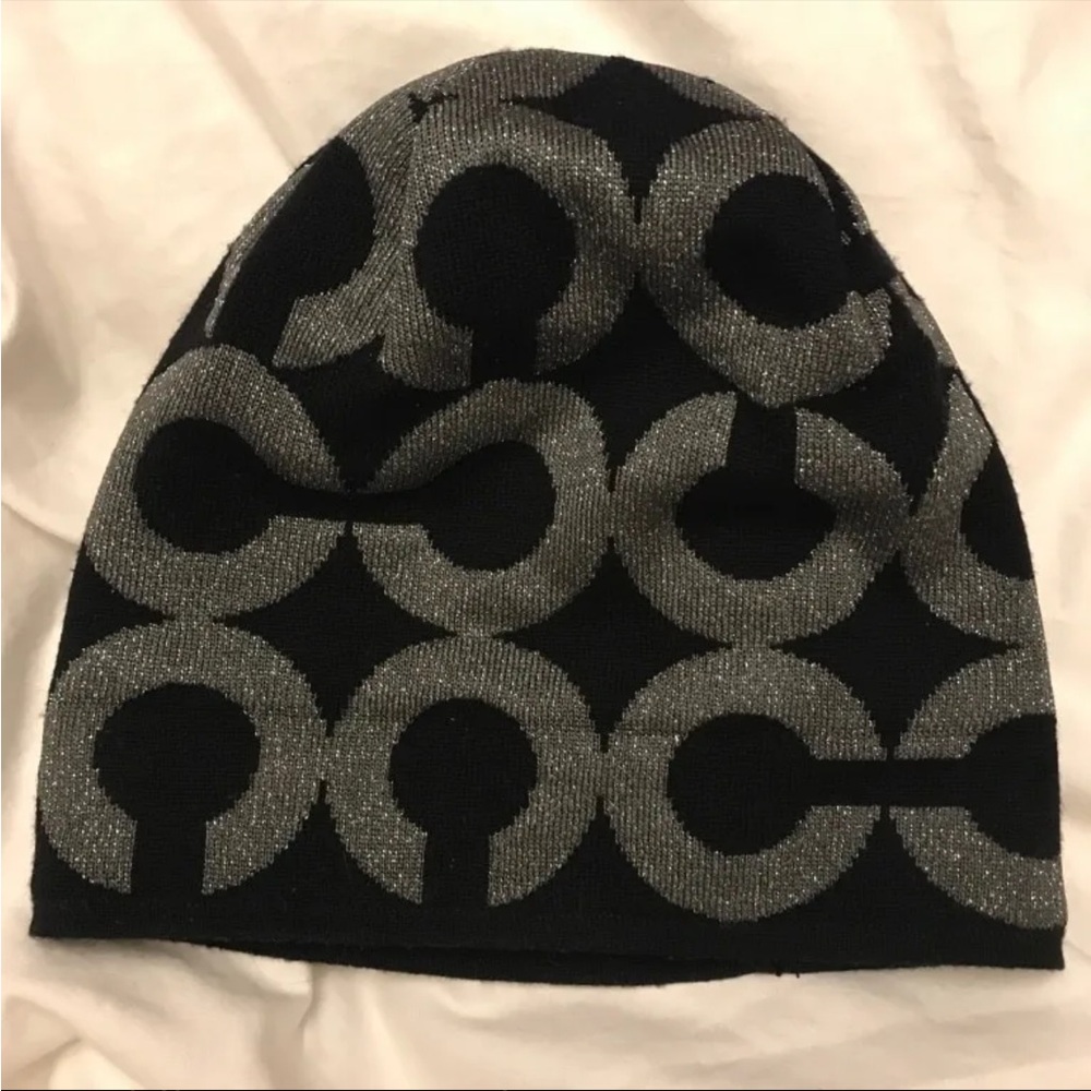 Coach authentic beanie tuque - Picture 2 of 3